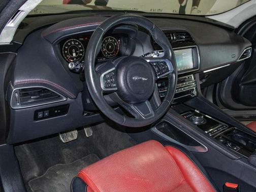 2020 Jaguar F-PACE 25t Checkered Flag Limited Edition