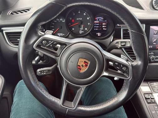 2018 Porsche Macan GTS