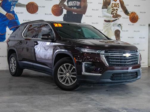 Black Cherry Metallic 2023 Chevrolet Traverse LT Cloth