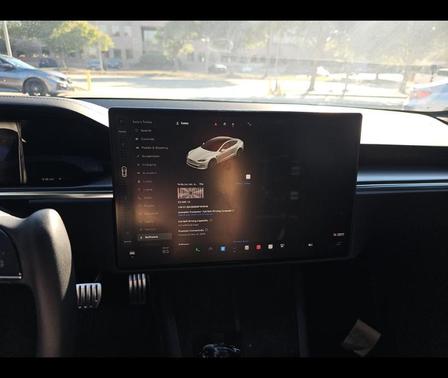2021 Tesla Model S Plaid
