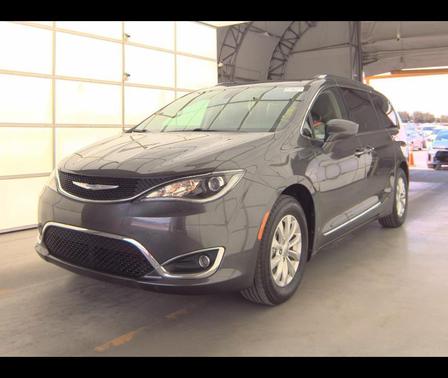 2018 Chrysler Pacifica Touring-L Plus