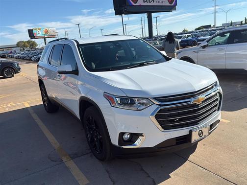 2021 Chevrolet Traverse LT Leather