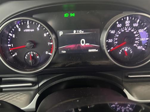 Aurora Black Pearl 2024 Kia Carnival LX