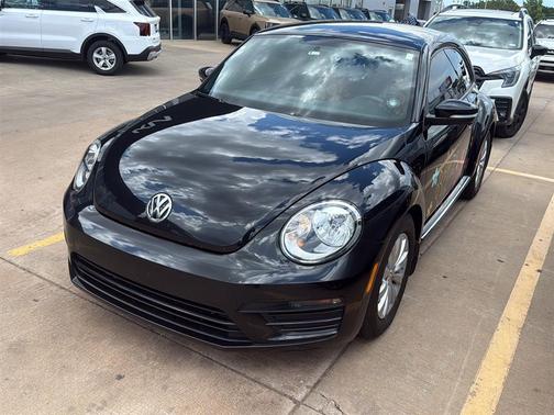 Deep Black Pearl Effect 2019 Volkswagen Beetle 2.0T S