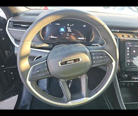 2024 Jeep Grand Cherokee L Laredo