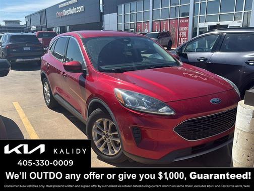 Rapid Red Metallic Tinted Clearcoat 2020 Ford Escape SE