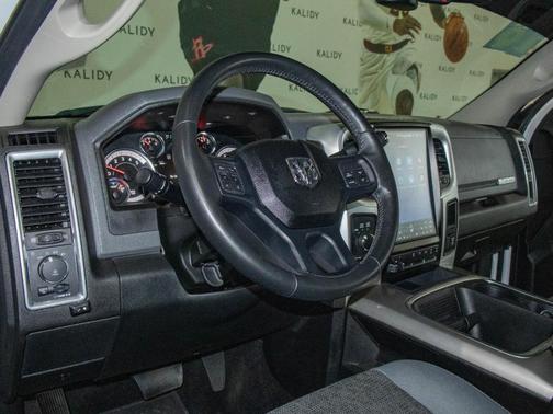 Bright White Clearcoat 2018 RAM 2500 Big Horn