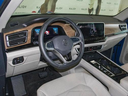 Mountain  Lake Blue 2025 Volkswagen Atlas 2.0T SE w/Technology