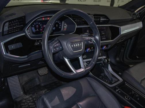 2021 Audi Q3 45 S line Premium