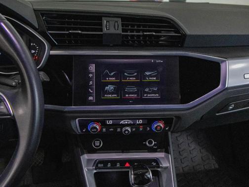 2021 Audi Q3 45 S line Premium