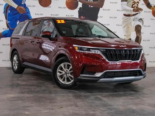 2023 Kia Carnival LX