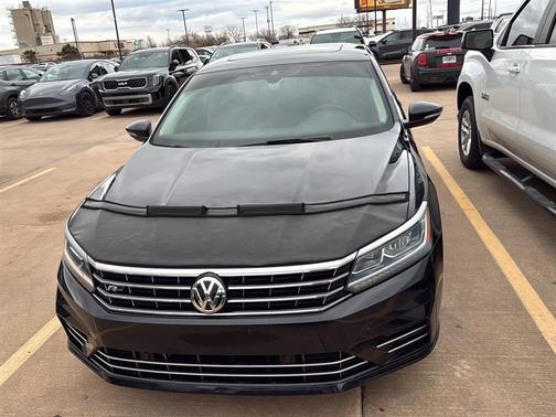 2019 Volkswagen Passat 2.0T SE R-Line