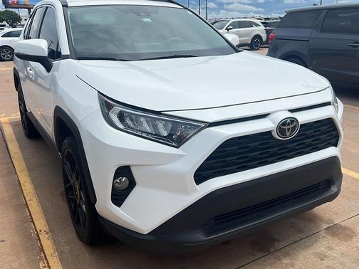 Super White 2019 Toyota RAV4 XLE