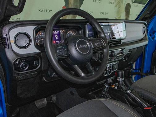 2025 Jeep Gladiator Sport