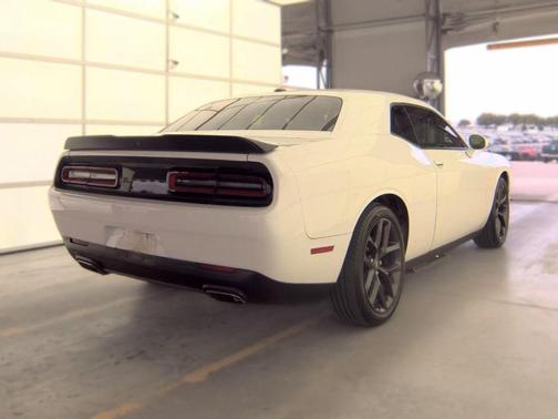 White Knuckle Clearcoat 2021 Dodge Challenger SXT