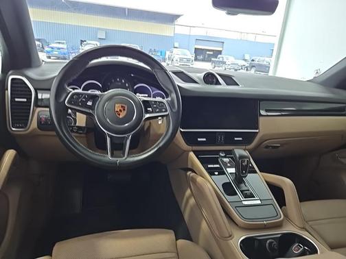 2021 Porsche Cayenne Base