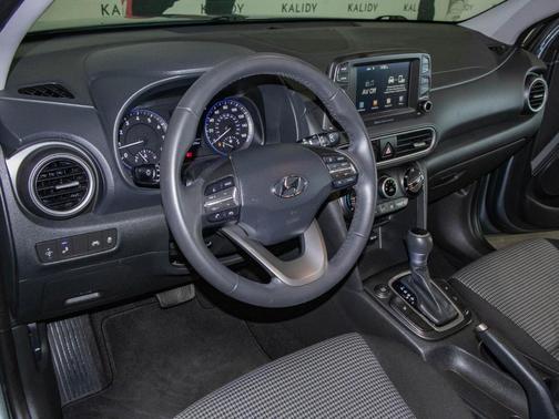 2021 Hyundai KONA SEL