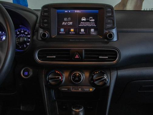 2021 Hyundai KONA SEL