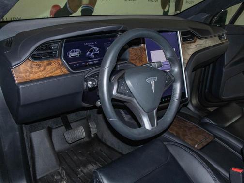 2020 Tesla Model X Long Range