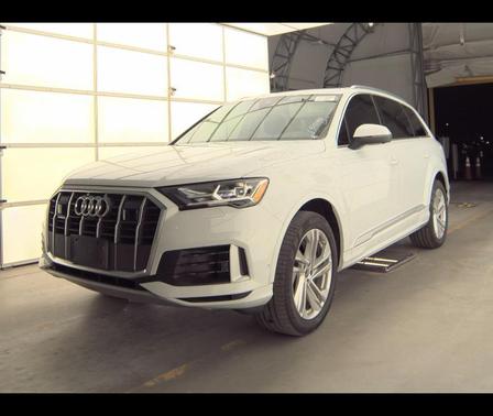2022 Audi Q7 55 Premium Plus