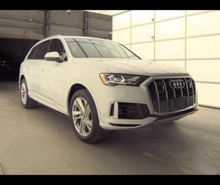 2022 Audi Q7 55 Premium Plus