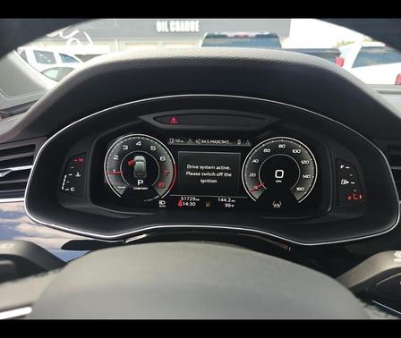 2022 Audi Q7 55 Premium Plus