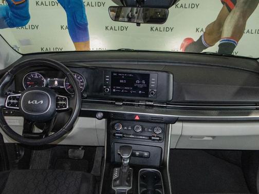 2024 Kia Carnival LX