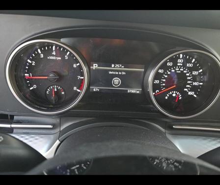 2024 Kia Carnival LX