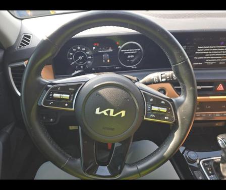 Gravity Gray 2025 Kia Seltos EX