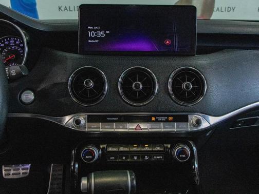 2023 Kia Stinger GT-Line