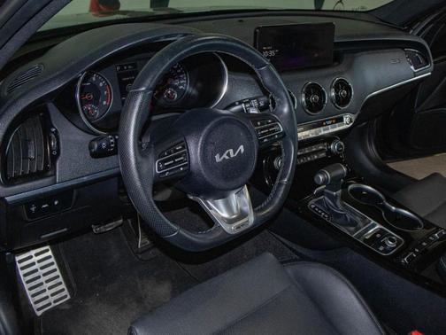 2023 Kia Stinger GT-Line