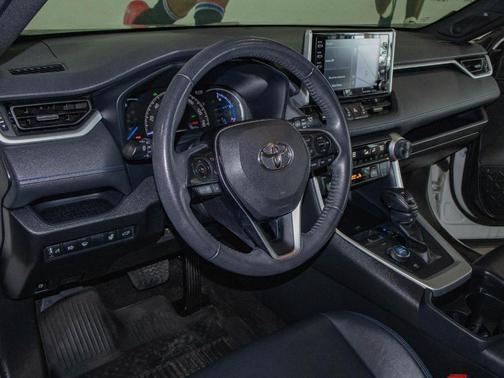 2021 Toyota RAV4 Hybrid XSE