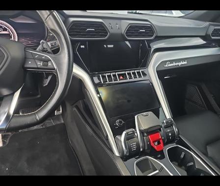 2020 Lamborghini Urus Base