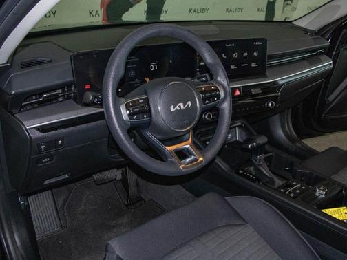 Aurora Black Pearl 2025 Kia K5 LXS