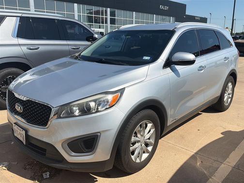 Sparkling Silver 2016 Kia Sorento LX