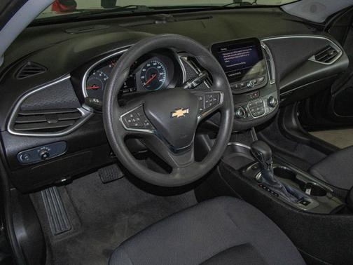 Mosaic Black Metallic 2024 Chevrolet Malibu LT
