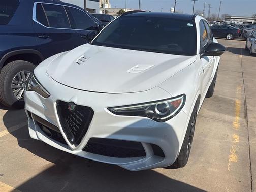 2018 Alfa Romeo Stelvio Quadrifoglio