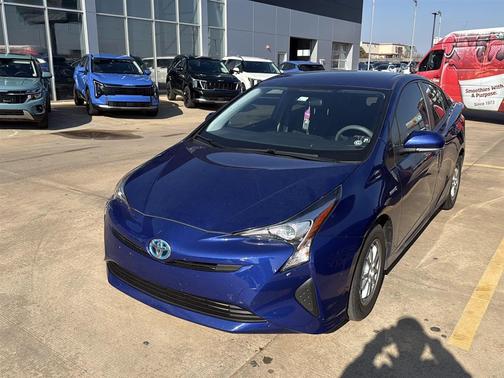 2016 Toyota Prius Two