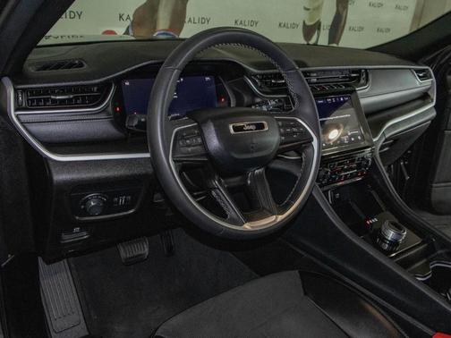 2024 Jeep Grand Cherokee L Laredo