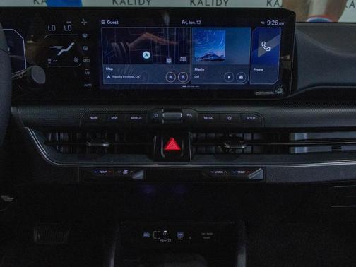 Snow White Pearl 2025 Kia K4 GT-Line