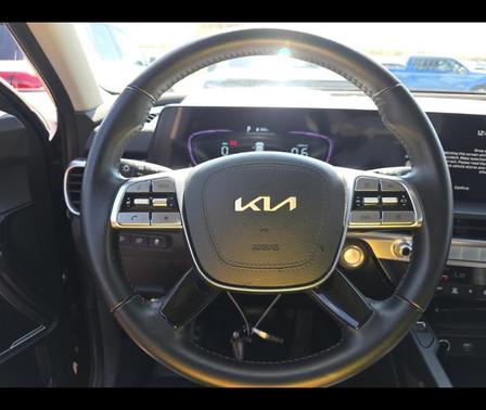 Ebony Black 2025 Kia Telluride S