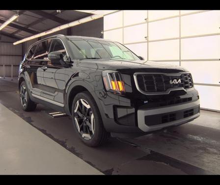 Ebony Black 2025 Kia Telluride S