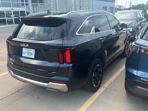 Metal 2025 Kia Sorento S