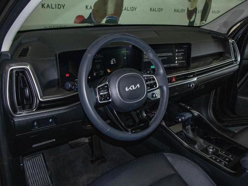 Metal 2025 Kia Sorento S