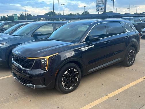 Metal 2025 Kia Sorento S
