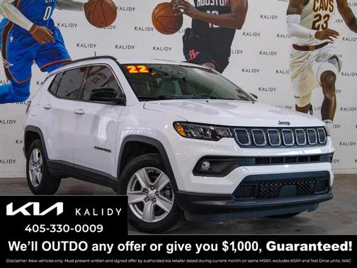 Bright White Clearcoat 2022 Jeep Compass Latitude