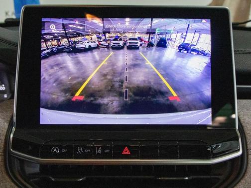 Bright White Clearcoat 2022 Jeep Compass Latitude