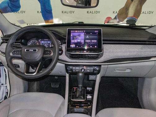 Bright White Clearcoat 2022 Jeep Compass Latitude