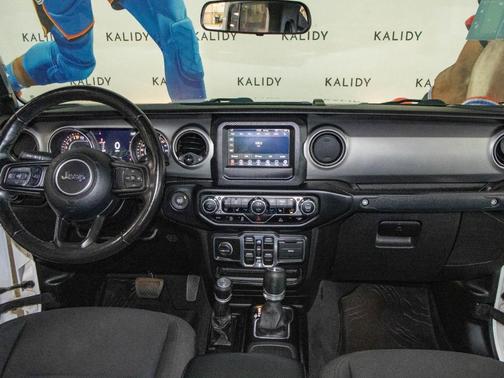 Bright White Clearcoat 2021 Jeep Gladiator Sport