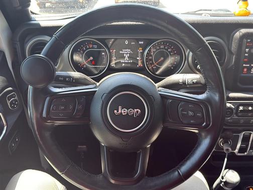 Bright White Clearcoat 2021 Jeep Gladiator Sport